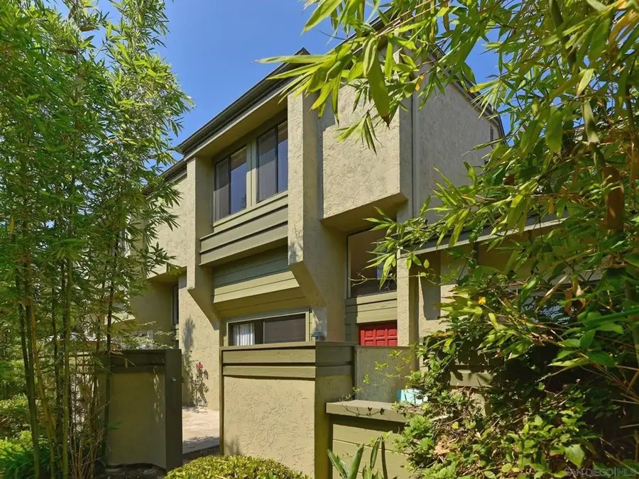 3211 Caminito Eastbluff #9, La Jolla, CA 92037 - #3