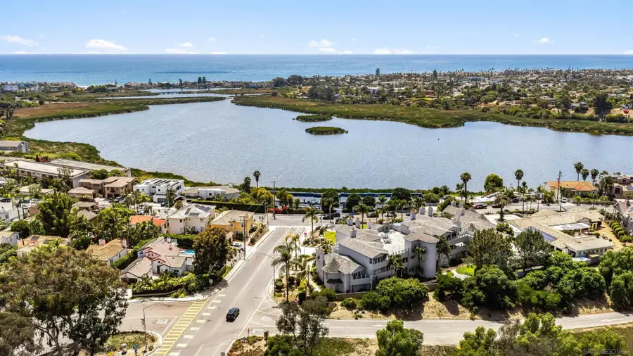 1128 Las Flores, Carlsbad, CA 92008 - #2