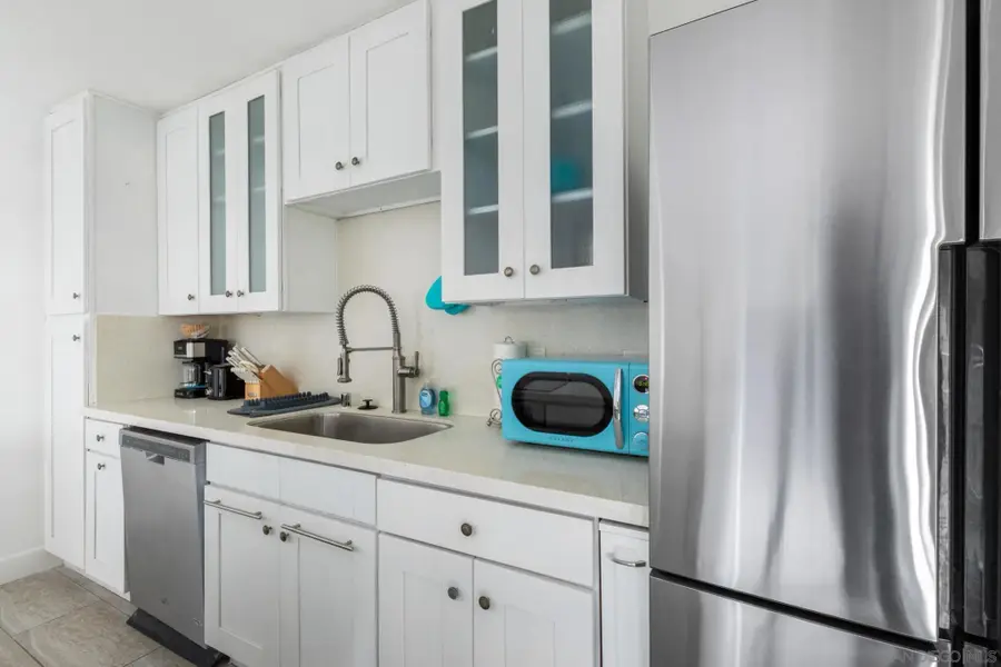 8529 Villa La Jolla Dr #E, La Jolla, CA 92037 - #3