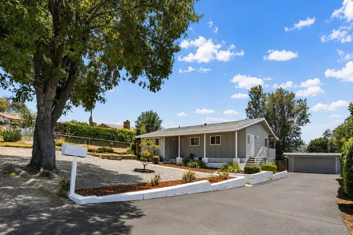 125 Encanto Dr., Escondido, CA 92027 - #1