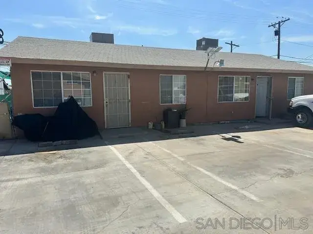 211 W Brighton Ave, El Centro, CA 92243 - #1