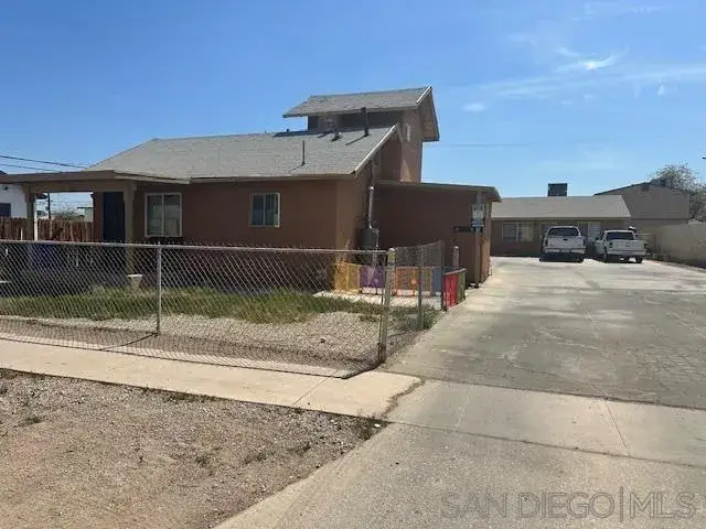 211 W Brighton Ave, El Centro, CA 92243 - #2