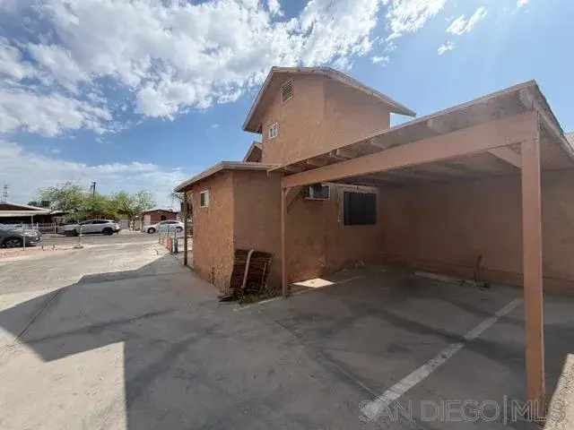 211 W Brighton Ave, El Centro, CA 92243 - #3
