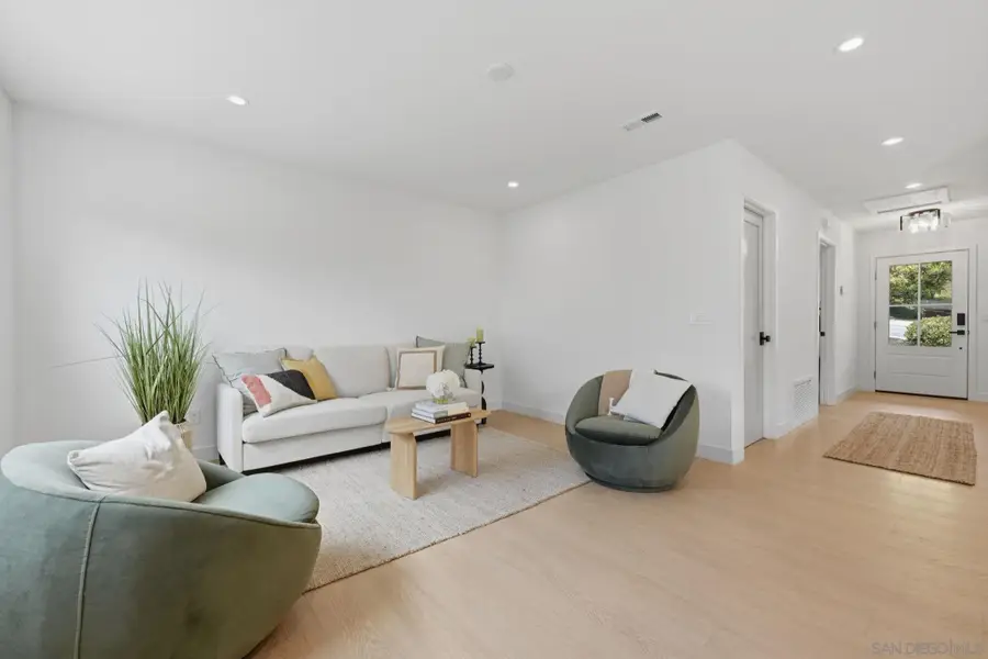 2610 Chestnut Ave, Carlsbad, CA 92010 - #3
