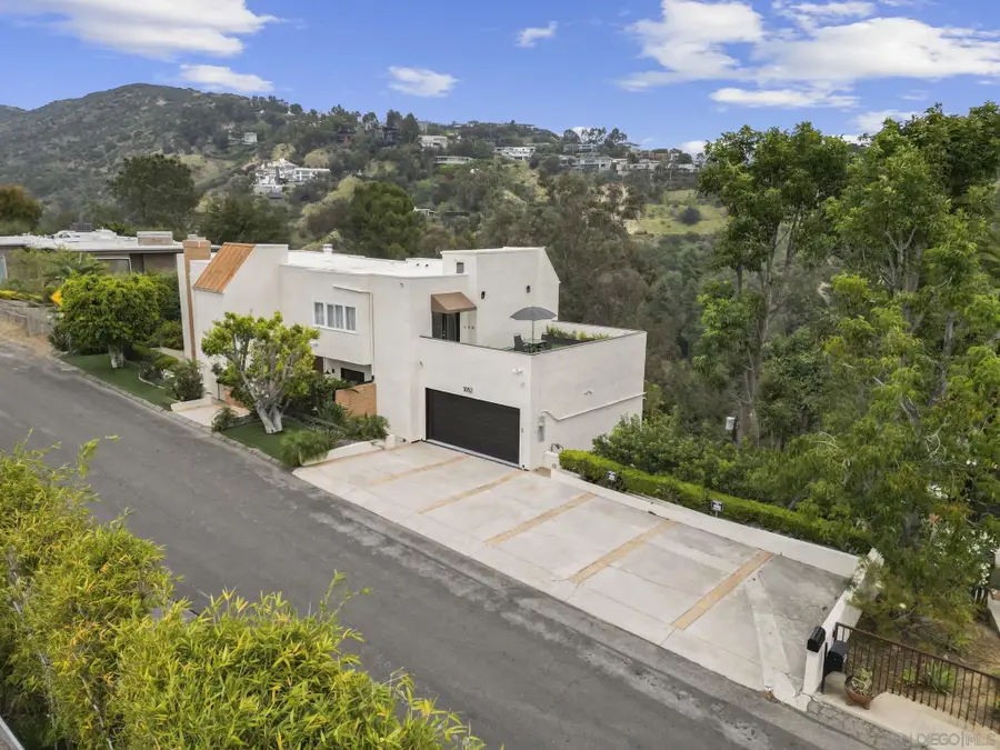 1052 N Kenter Ave, Los Angeles, CA 90049 - #3