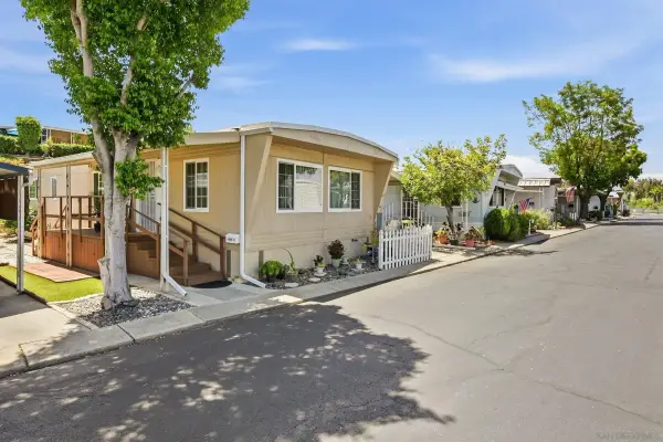 4848 1/2 Old Cliffs Road, San Diego, CA 92120