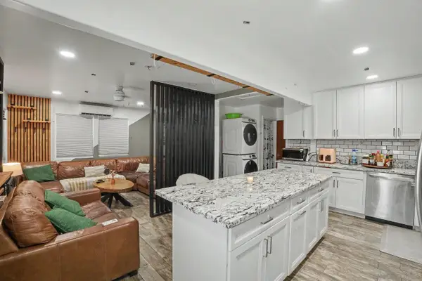 1367 E Madison Ave, El Cajon, CA 92021