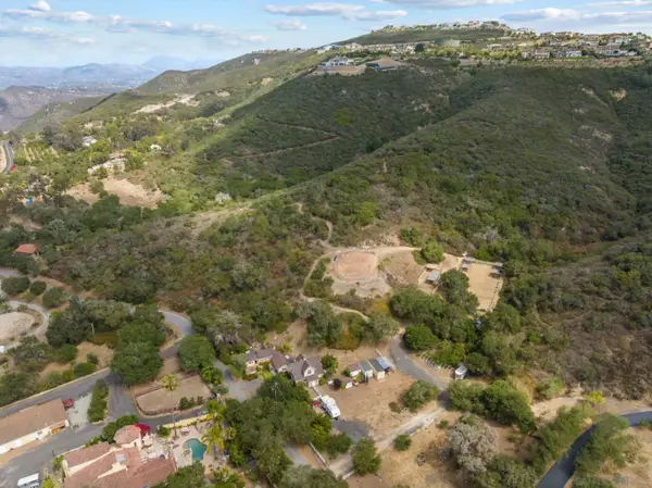 8952 Detwiler Rd, Escondido, CA 92029
