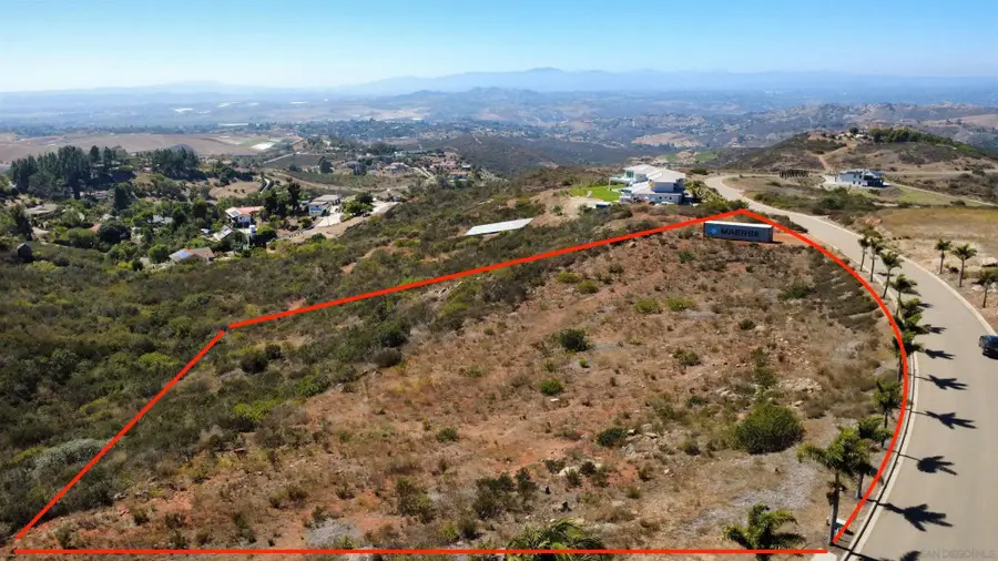 2220 Panoramic Dr. #10, Vista, CA 92084 - #3