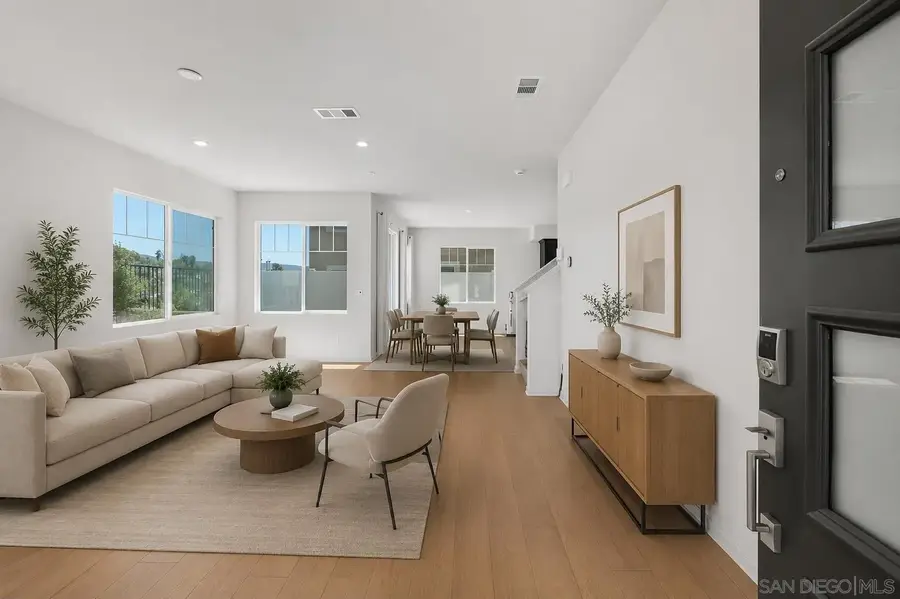 1512 Wingwood, Vista, CA 92083 - #3