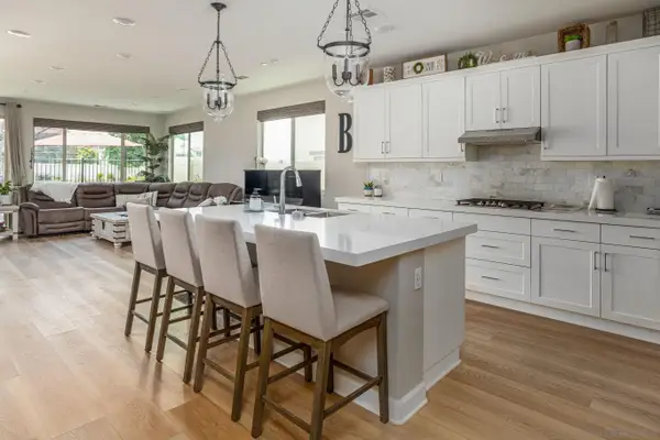 2054 Bruno Place, Escondido, CA 92026