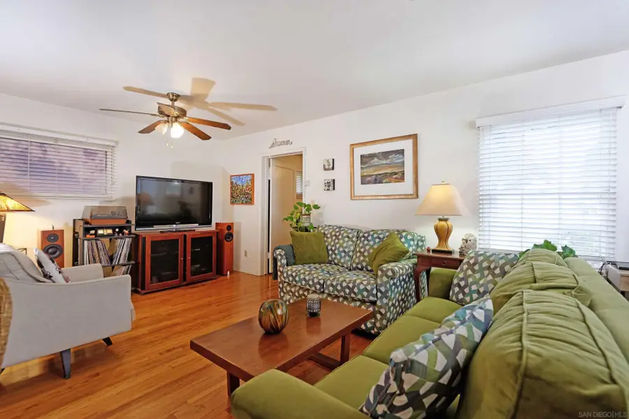4568-70 Winona Ave, San Diego, CA 92115 - #3