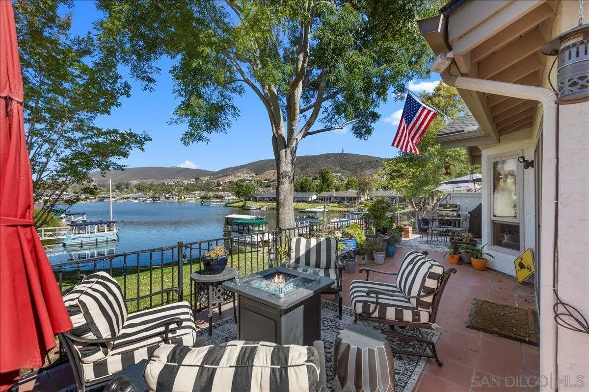 1233 Camino Del Lago, San Marcos, CA 92078 - #1