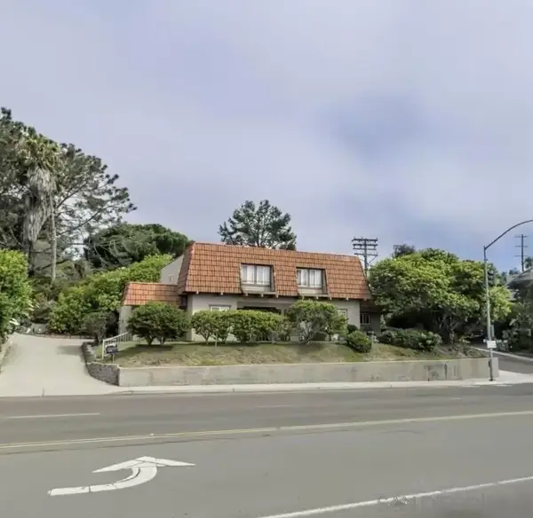 584-86 Lomas Santa Fe Dr, Solana Beach, CA 92075