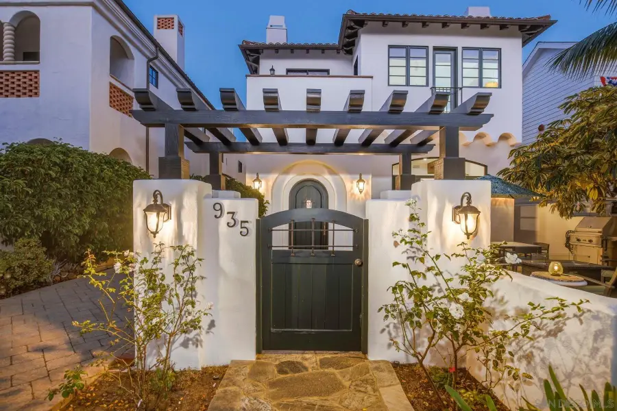 935 F Ave, Coronado, CA 92118 - #3