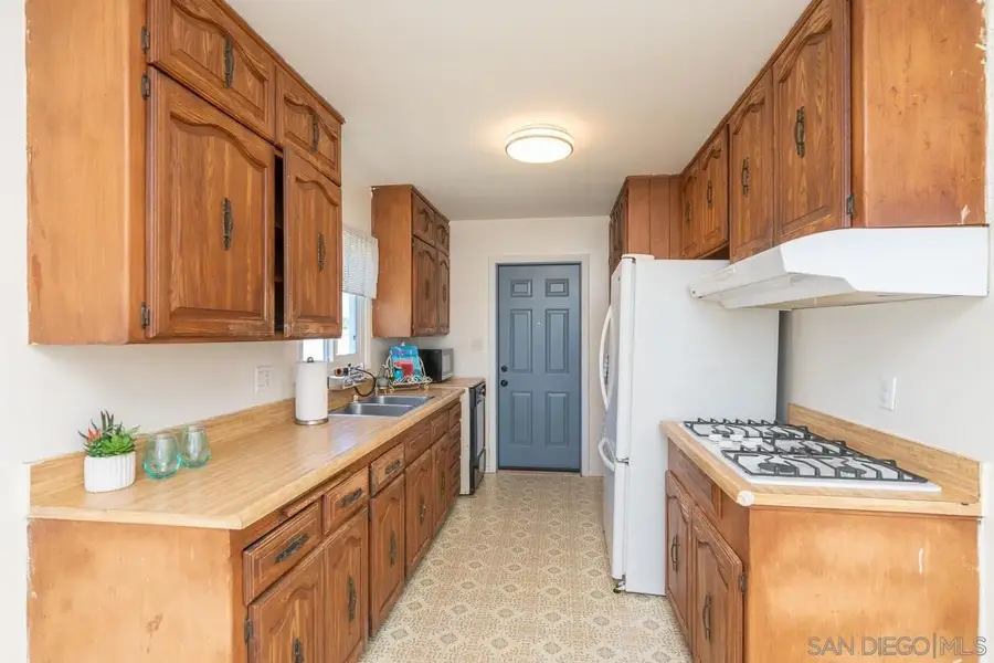 6881 Newberry Street, San Diego, CA 92120 - #3