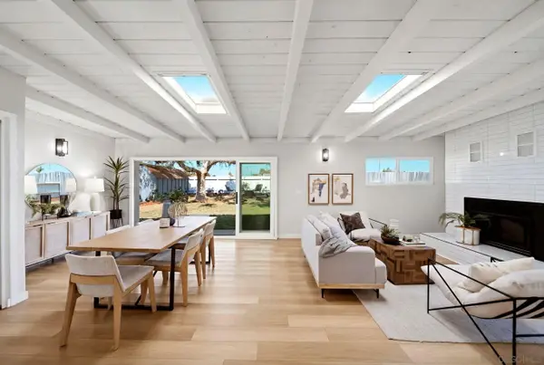 4025 Epanow Ave, San Diego, CA 92117