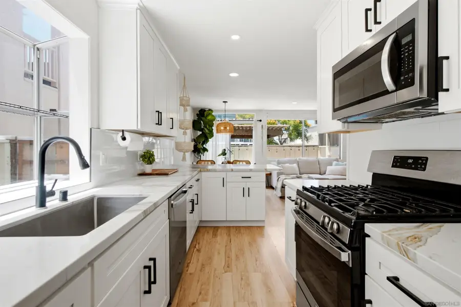 3063 Barnard St #1, San Diego, CA 92110 - #2