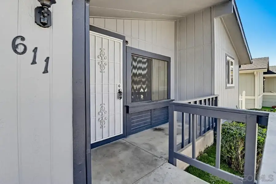 611 Via Santa Paulo, Vista, CA 92081 - #2