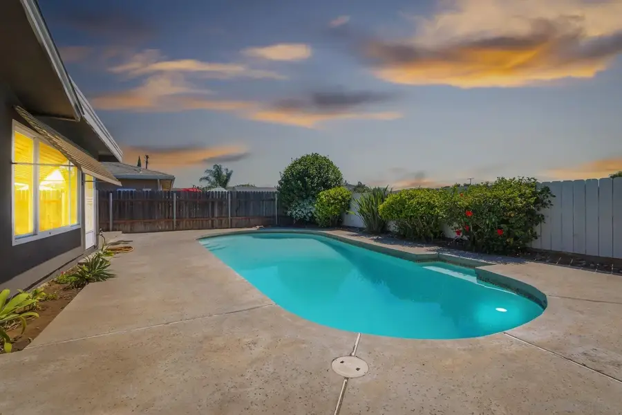 10020 Pino Dr, Lakeside, CA 92040 - #2