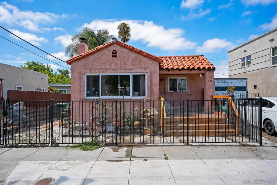 3271 Monroe Ave, San Diego, CA 92116 - #2