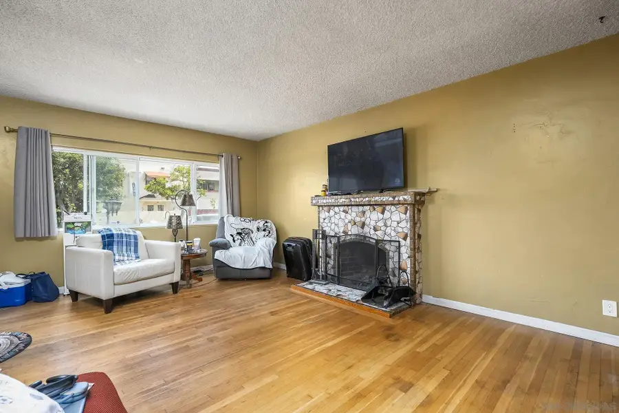 3271 Monroe Ave, San Diego, CA 92116 - #3