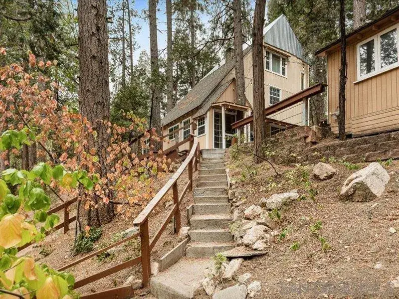 27961 Rainbow Dr., Lake Arrowhead, CA 92352 - #2