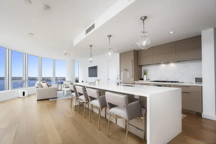 888 W E #2302, San Diego, CA 92101 - #2
