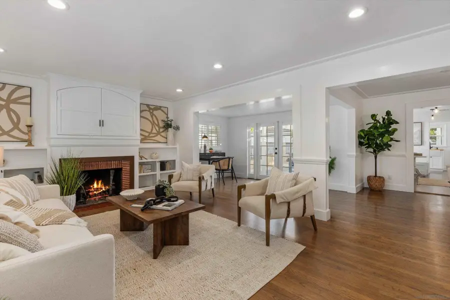 3853 Narragansett Ave., San Diego, CA 92107 - #3
