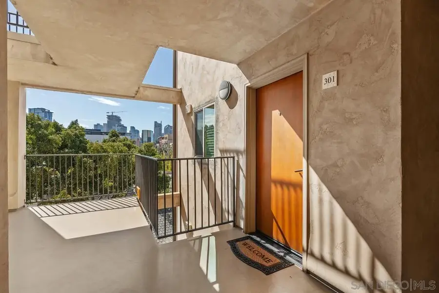 801 W Hawthorn St #301, San Diego, CA 92101 - #2