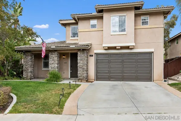 379 Edgewater Dr., San Marcos, CA 92078