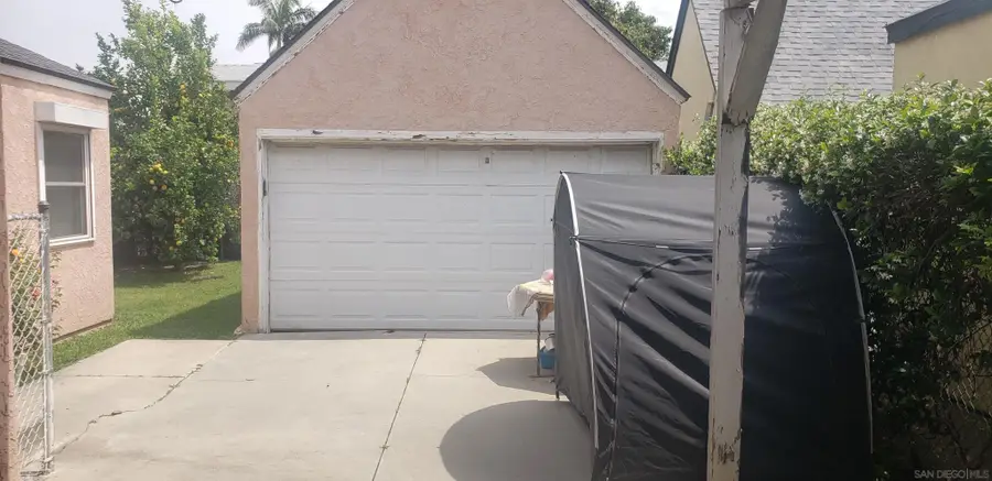 420 S Pearl Ave, Compton, CA 90221 - #3