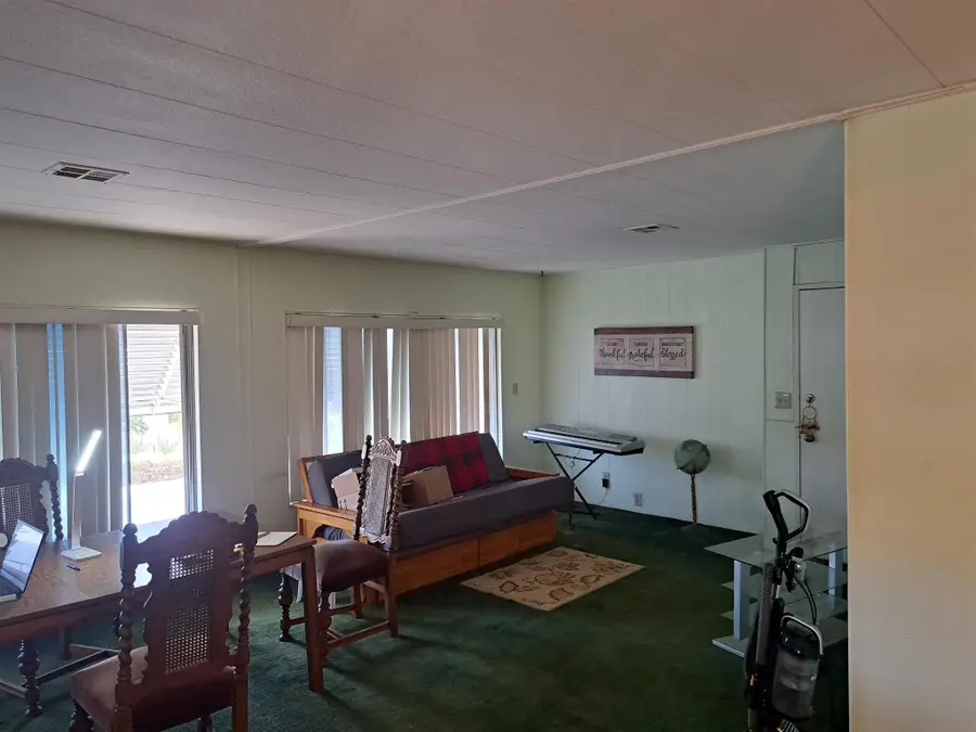 1010 E Bobier Dr #9, Vista, CA 92084 - #3