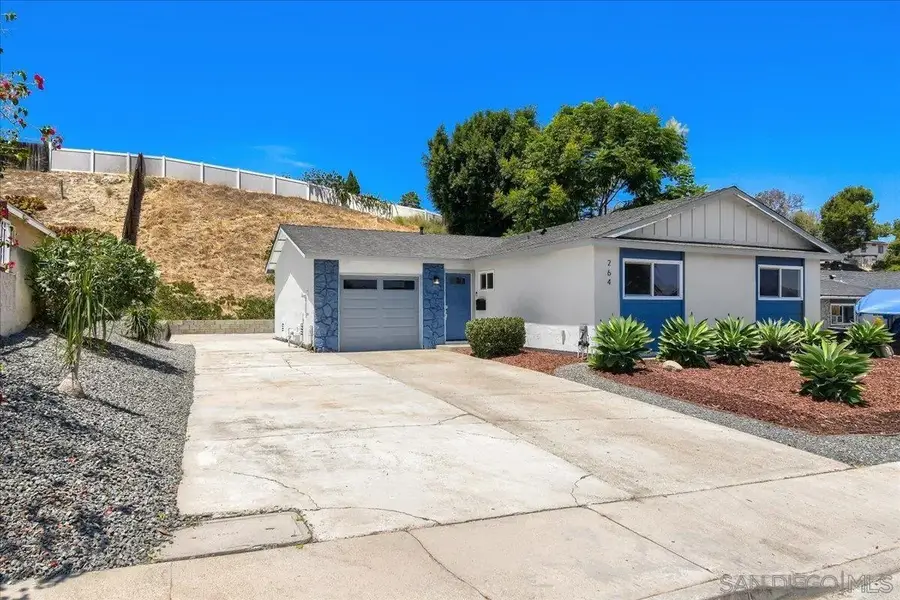 264 68th St, San Diego, CA 92114 - #3