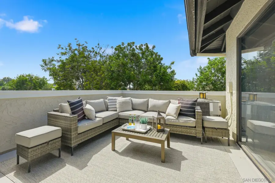 867 Hollyhock Ct, Carlsbad, CA 92011 - #2