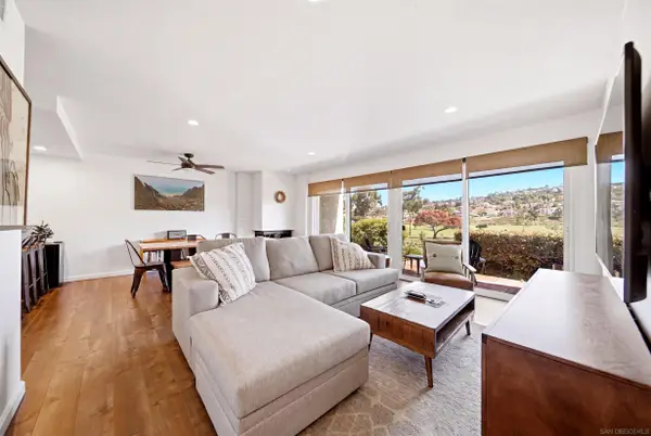 2510 Navarra #505, Carlsbad, CA 92009