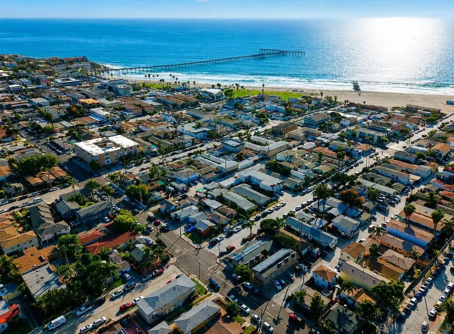 2104 Bacon Street, San Diego, CA 92107 - #3