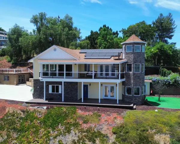 205 Highline Trail, El Cajon, CA 92021
