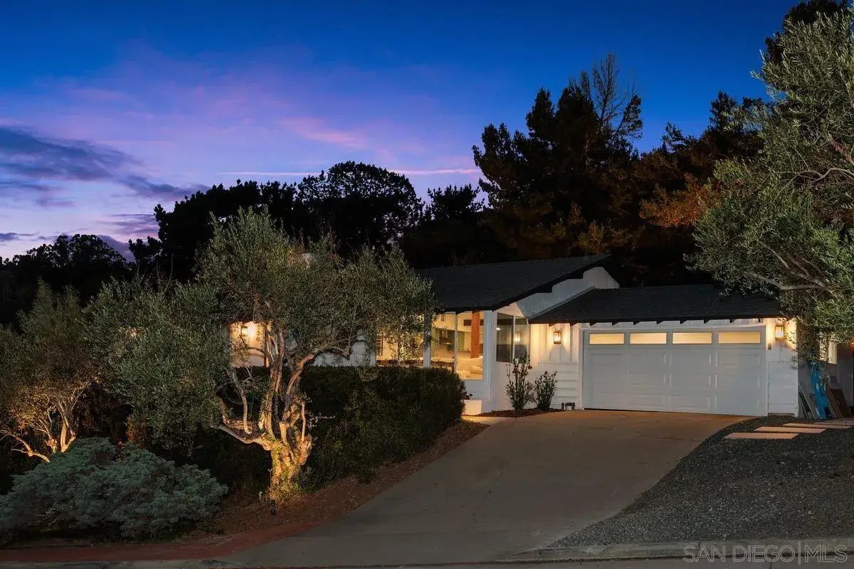 2586 Azure Coast Dr, La Jolla, CA 92037 - #1