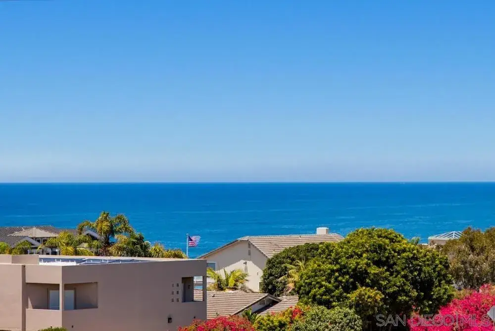 5065-67 Los Robles Dr., Carlsbad, CA 92008 - #1