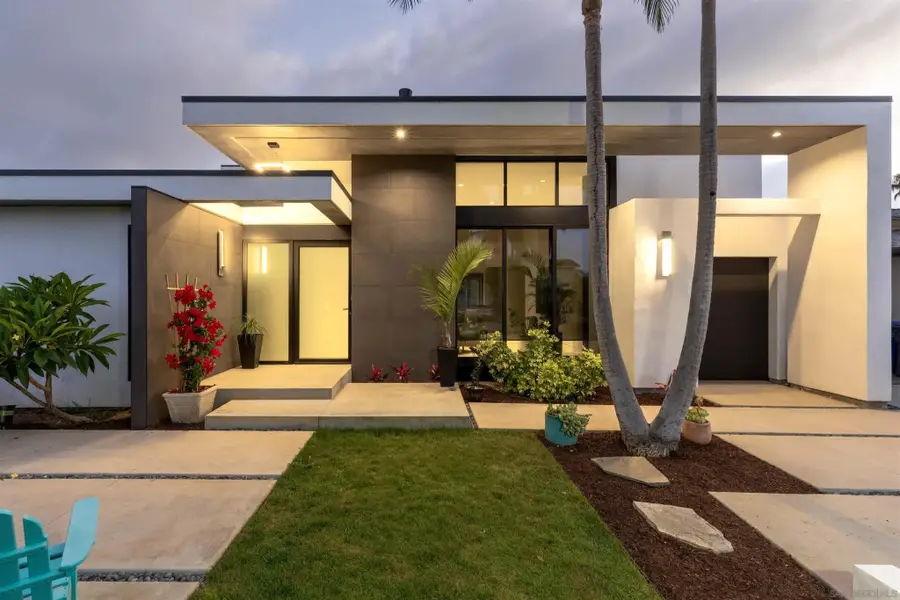 5065-67 Los Robles Dr., Carlsbad, CA 92008 - #3
