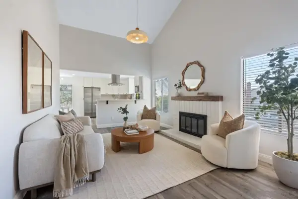 2053 Golden Circle Dr, Escondido, CA 92026