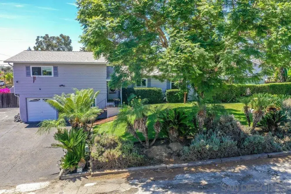 625 Corona Ct, Vista, CA 92081 - #1