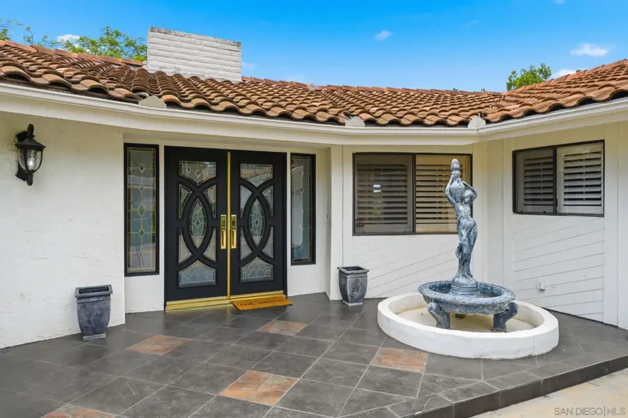 10649 Meadow Glen Way E, Escondido, CA 92026 - #2