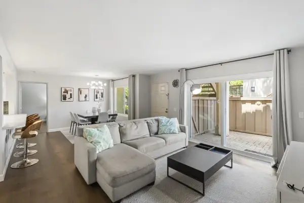 4080 Rosenda #210, San Diego, CA 92122