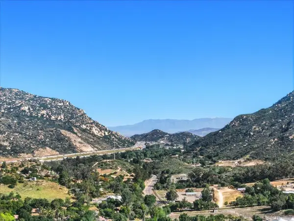 5461 Rainbow Creek, Fallbrook, CA 92028
