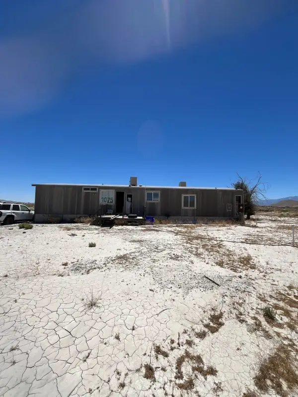 1055 Calle De Amistad, El Mirage, CA 92301