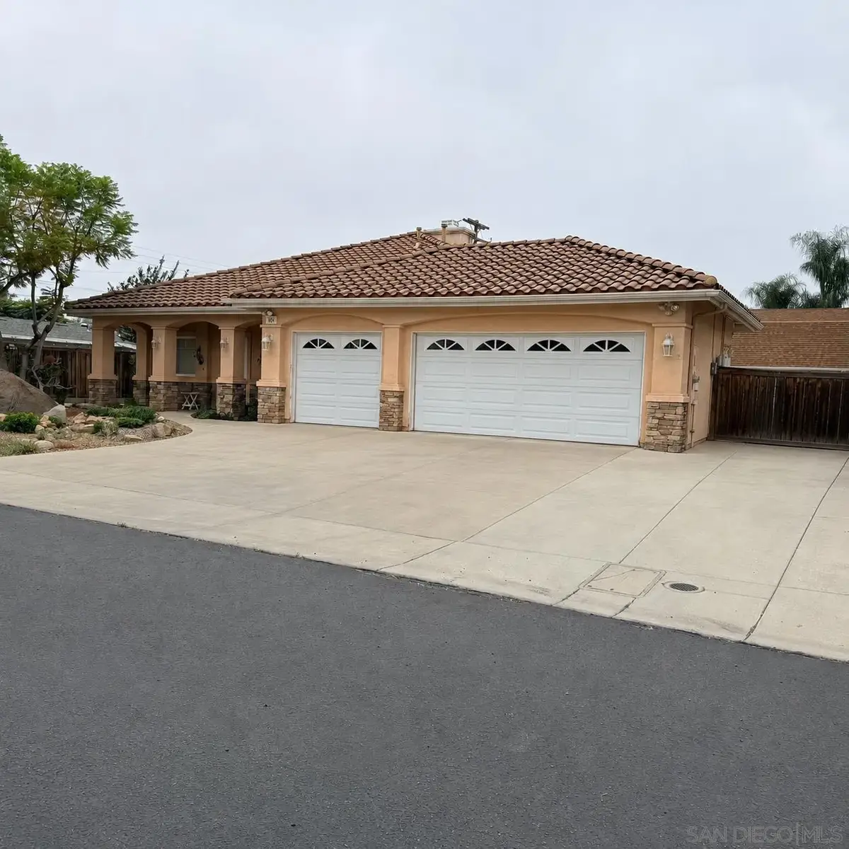 634 W Vermont, Escondido, CA 92025 - #1