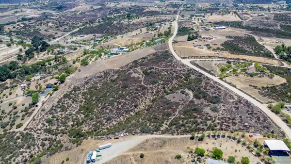 015 Calle Segovia #2, Temecula, CA 92592