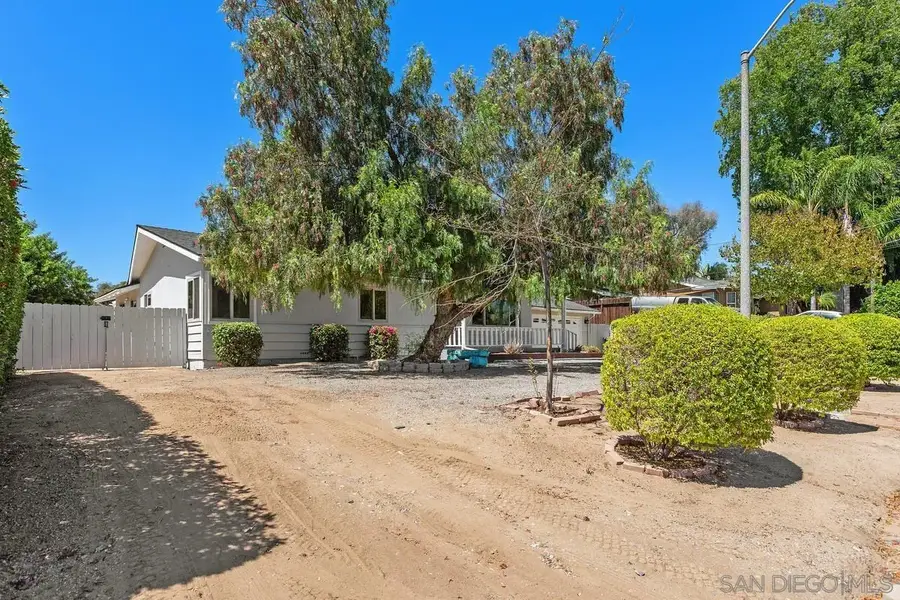 2738 Oak Hill Dr, Escondido, CA 92027 - #2